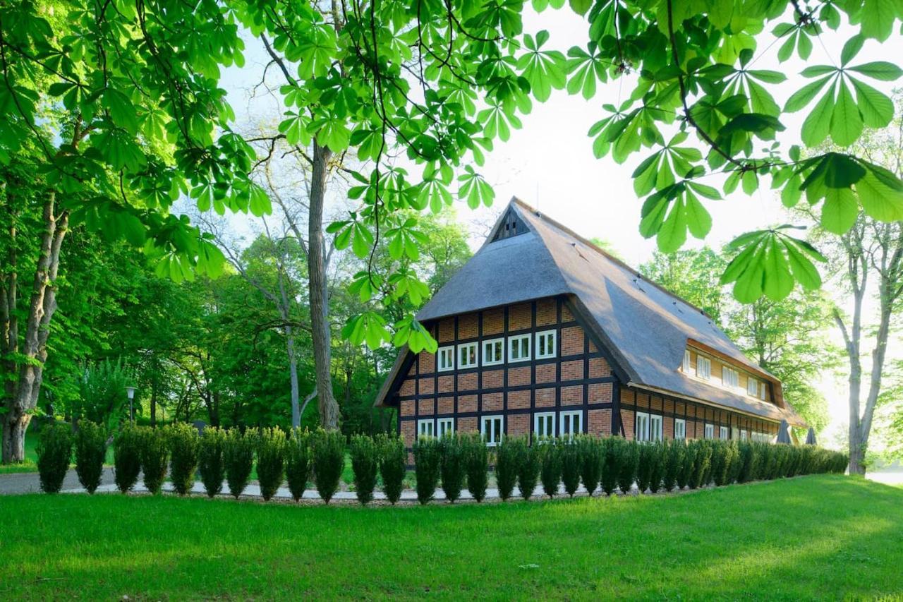 Park Am See X Nattika Ayurveda, Hotel Health Spirit Penzlin エクステリア 写真